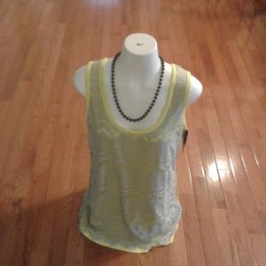 misses sleeveless top